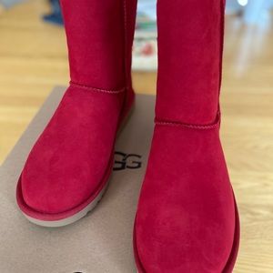 UGGS cherry red classic